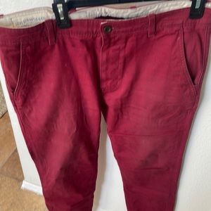 Burgundy Levi’s joggers
